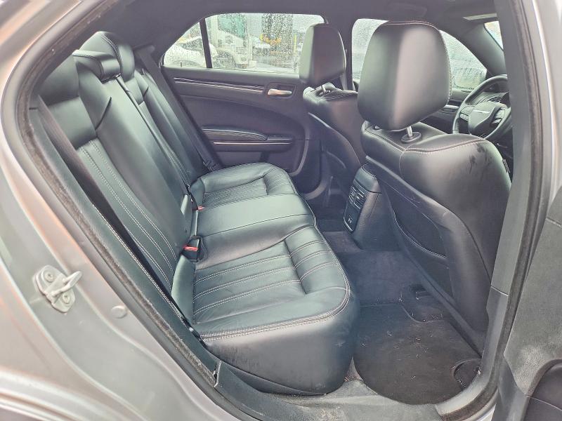 50512296 :رقم المزاد ، 2C3CCABG0JH214461 vin ، 2018 Chrysler 300 مزاد بيع