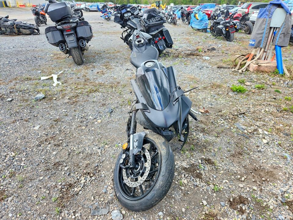51981686 :رقم المزاد ، JYARM38E2SA018022 vin ، 2025 Yama Yzfr7 مزاد بيع
