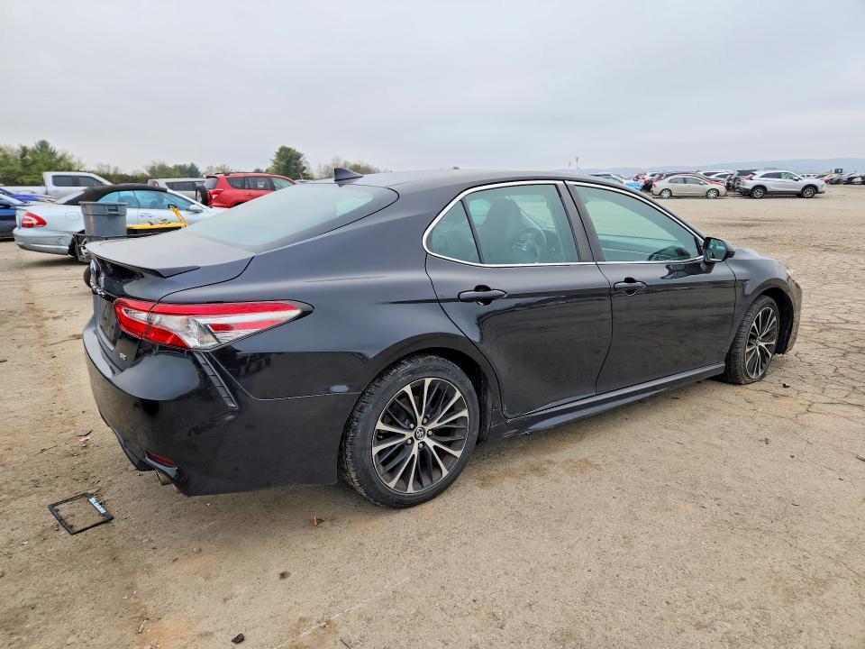 2019 Toyota Camry მანქანა იყიდება აუქციონზე, vin: 4T1B11HKXKU847813, აუქციონის ნომერი: 49573506