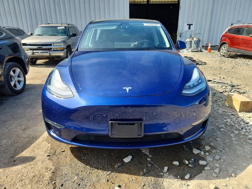 48940996 :رقم المزاد ، 7SAYGDEE5PA106305 vin ، 2023 Tesla Model Y مزاد بيع