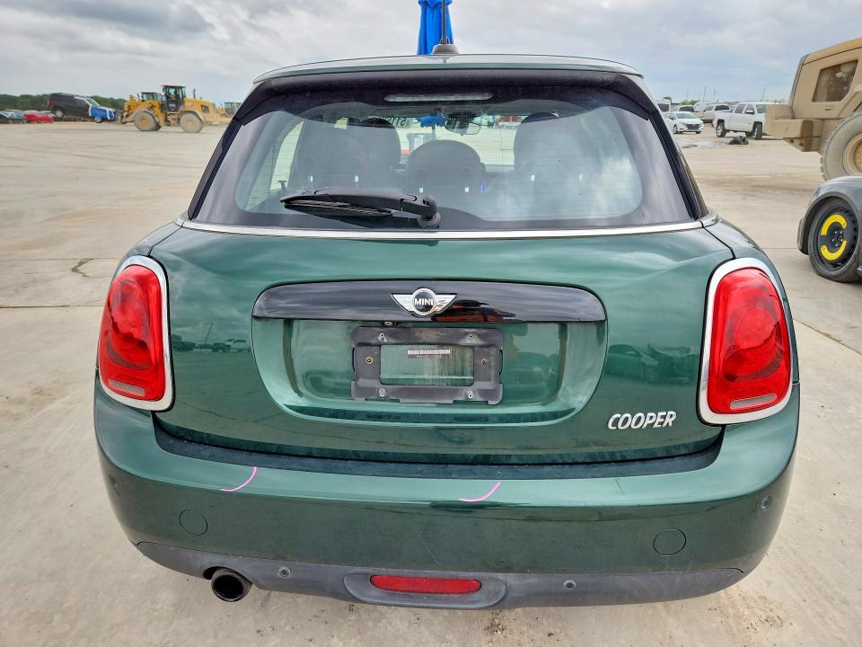 51168606 :رقم المزاد ، WMWXU1C52G2E16615 vin ، 2016 Mini Cooper مزاد بيع