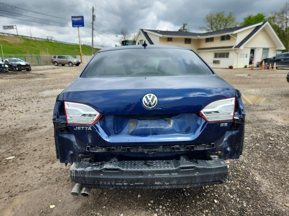 51963866 :رقم المزاد ، 3VWB17AJ7EM417090 vin ، 2014 Volkswagen Jetta مزاد بيع
