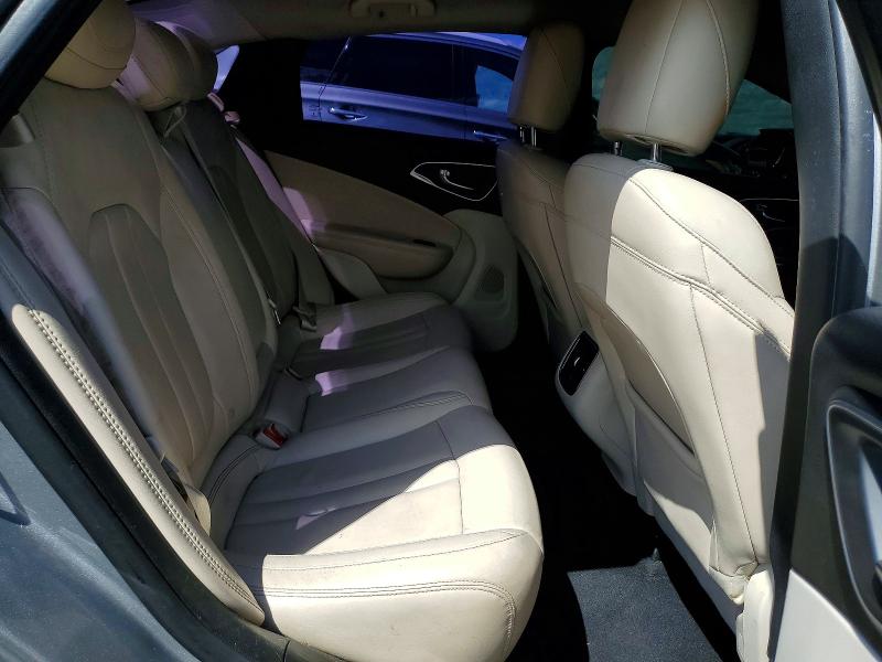 51129686 :رقم المزاد ، 1C3CCCCB6FN552282 vin ، 2015 Chrysler 200 مزاد بيع