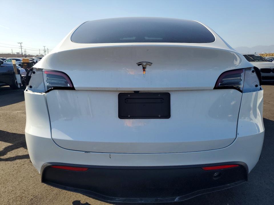 Продажа на аукционе авто 2023 Tesla Model Y, vin: 7SAYGDED1PF970486, номер лота: 47107336