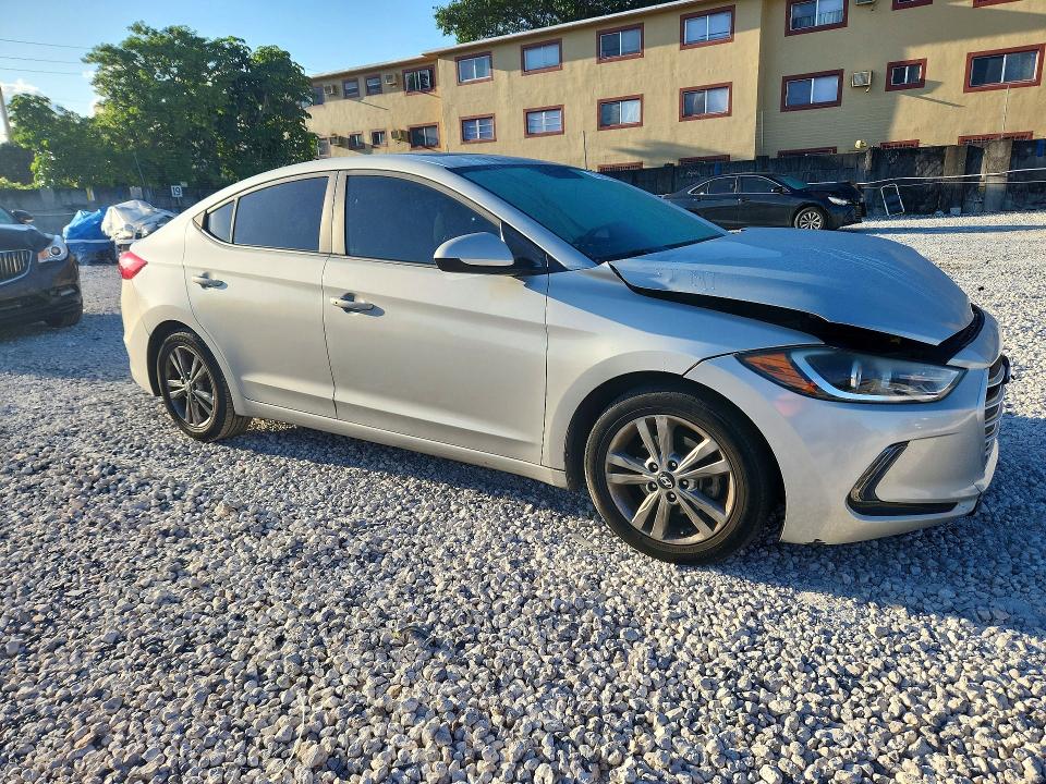 51569676 :رقم المزاد ، 5NPD84LF8HH127966 vin ، 2017 Hyundai Elantra مزاد بيع