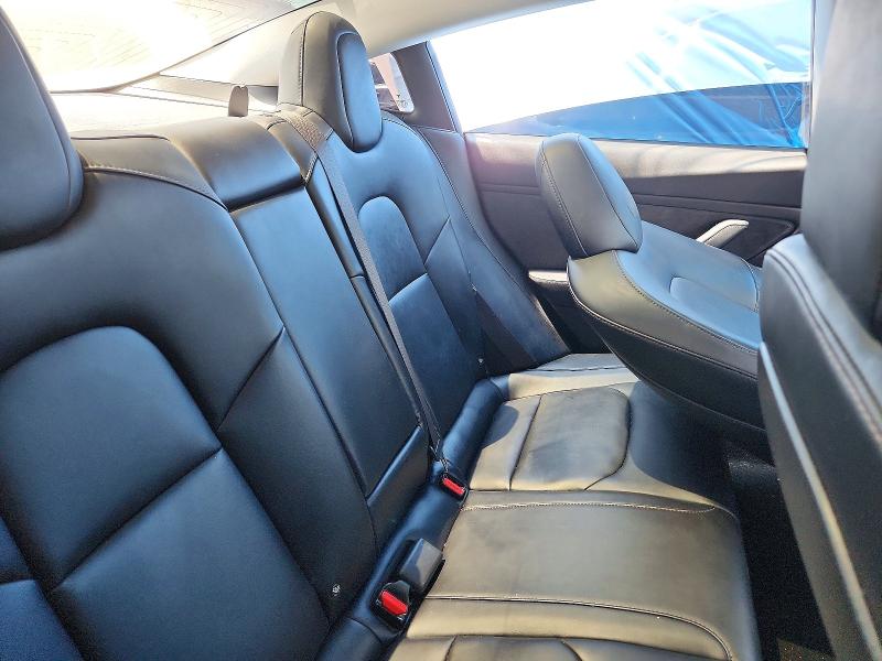 50512926 :رقم المزاد ، 5YJ3E1EA4JF012340 vin ، 2018 Tesla Model 3 مزاد بيع