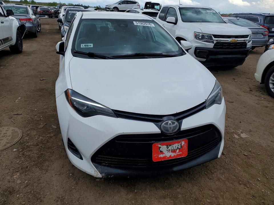 51562616 :رقم المزاد ، 2T1BURHE2HC885868 vin ، 2017 Toyota Corolla مزاد بيع