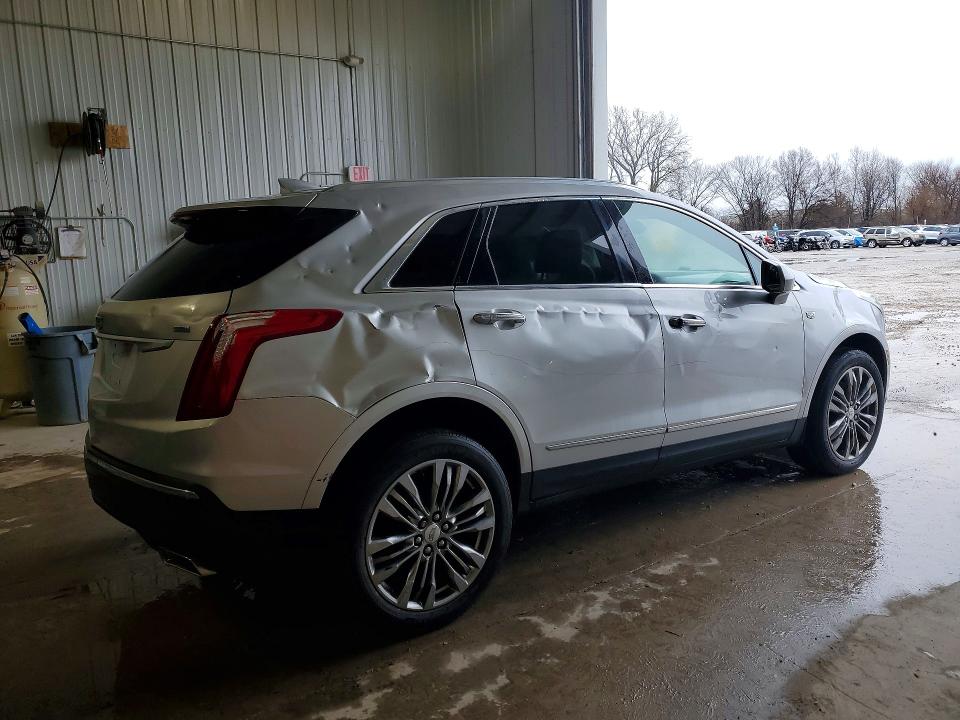 48673086 :رقم المزاد ، 1GYKNCRS5HZ114688 vin ، 2017 Cadillac Xt5 مزاد بيع