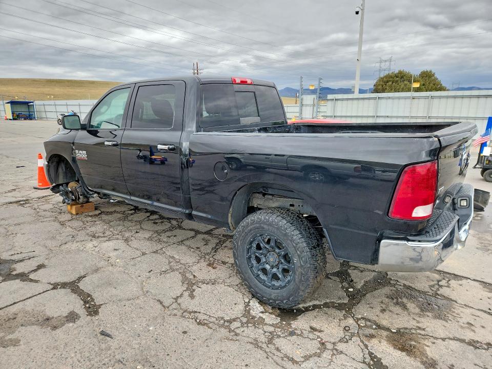 50473986 :رقم المزاد ، 3C6UR5DL4JG424908 vin ، 2018 Ram 2500 مزاد بيع
