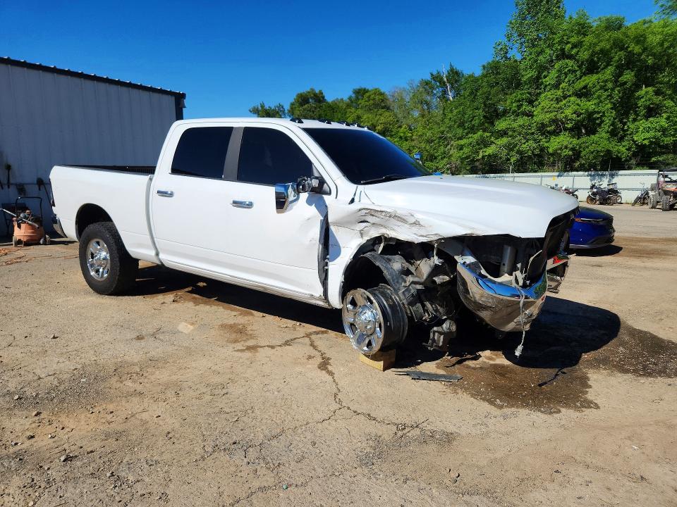 49066626 :رقم المزاد ، 3C6UR5DL9FG691646 vin ، 2015 Ram 2500 مزاد بيع