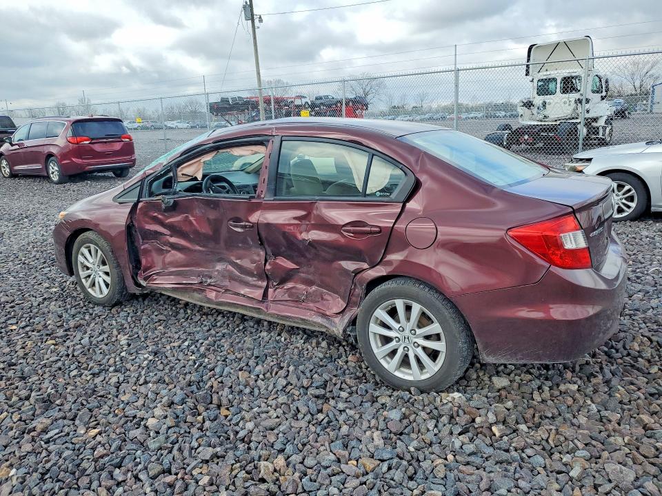 2012 Honda Civic მანქანა იყიდება აუქციონზე, vin: 2HGFB2F86CH545778, აუქციონის ნომერი: 48417666
