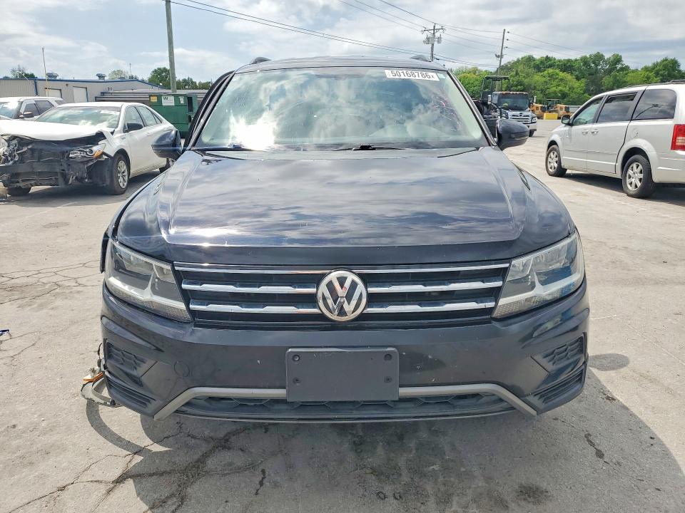 50168786 :رقم المزاد ، 3VV2B7AX1JM155146 vin ، 2018 Volkswagen Tiguan مزاد بيع