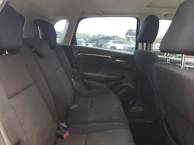 Продаж на аукціоні авто 2015 Honda Fit, vin: 3HGGK5H80FM702875, номер лоту: 50452686