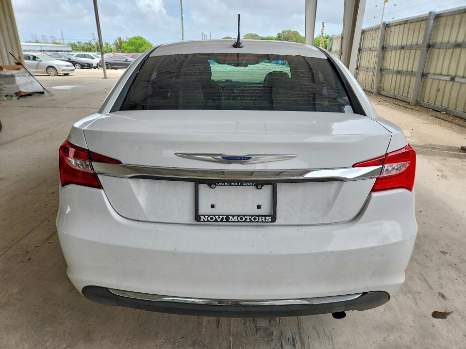 48738606 :رقم المزاد ، 1C3CCBAB6CN298520 vin ، 2012 Chrysler 200 مزاد بيع