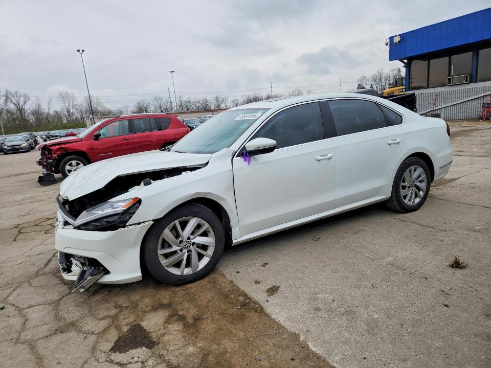2018 Volkswagen Passat მანქანა იყიდება აუქციონზე, vin: 1VWBA7A31JC026532, აუქციონის ნომერი: 49561656