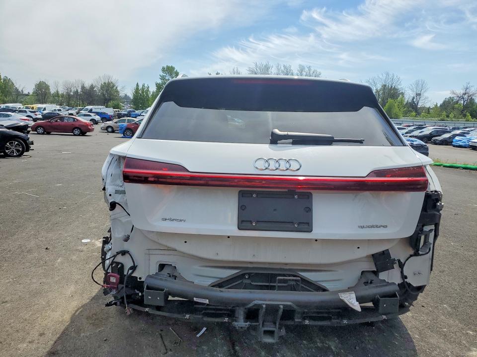 2023 Audi E-tron მანქანა იყიდება აუქციონზე, vin: WA1AAAGE2PB024950, აუქციონის ნომერი: 52028806