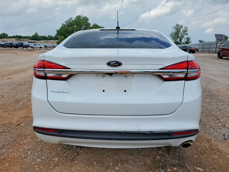 49513496 :رقم المزاد ، 3FA6P0G79HR175227 vin ، 2017 Ford Fusion مزاد بيع