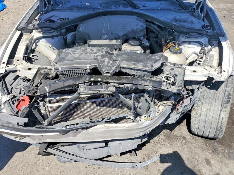 49855666 :رقم المزاد ، WBA3B1G56ENT01099 vin ، 2014 Bmw 320 مزاد بيع