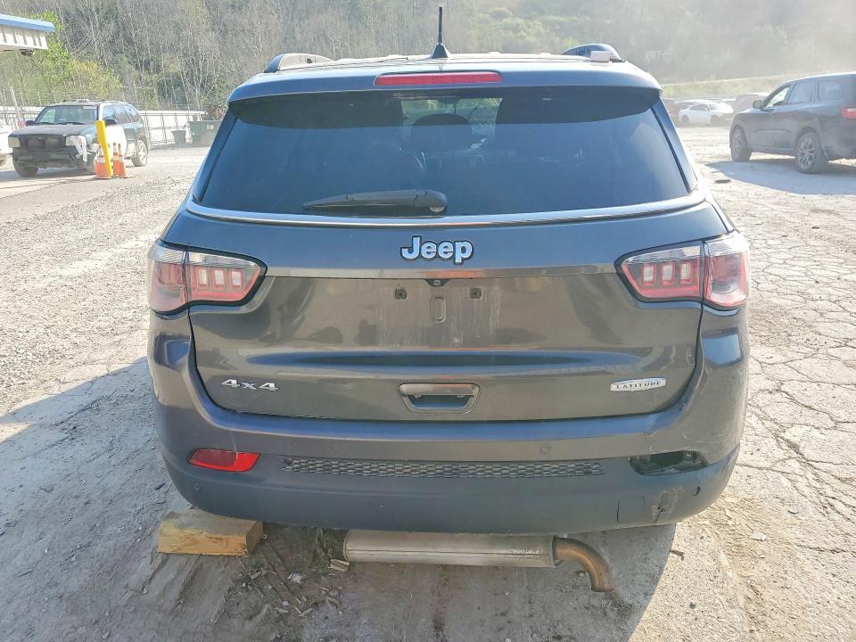 2018 Jeep Compass მანქანა იყიდება აუქციონზე, vin: 3C4NJDBB4JT359705, აუქციონის ნომერი: 49408226