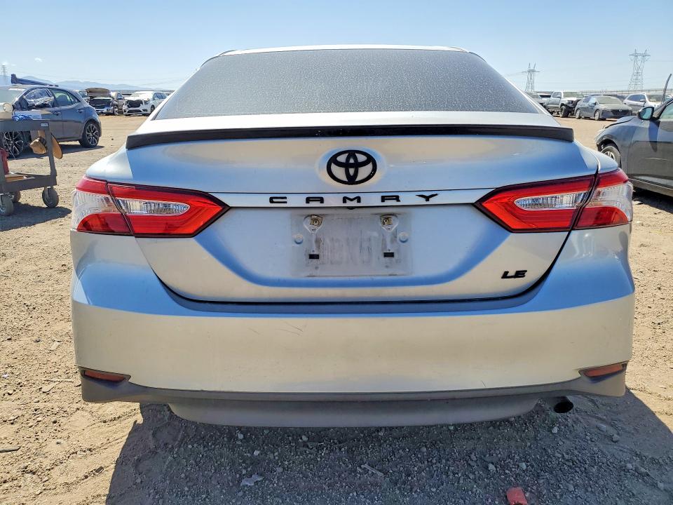 2018 Toyota Camry მანქანა იყიდება აუქციონზე, vin: 4T1B11HK1JU108828, აუქციონის ნომერი: 51442666
