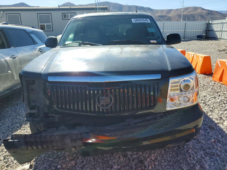 Продажа на аукционе авто 2002 Cadillac Escalade, vin: 1GYEK63N32R147609, номер лота: 50682646