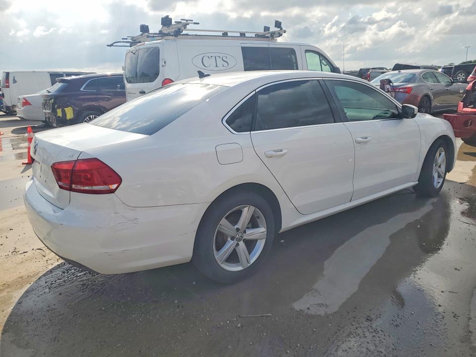 Продажа на аукционе авто 2013 Volkswagen Passat, vin: 1VWBP7A36DC095543, номер лота: 50676316