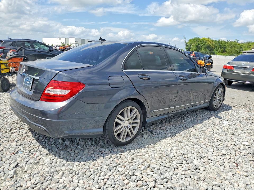 49869556 :رقم المزاد ، WDDGF4HB1DR245097 vin ، 2013 Mercedes-benz C مزاد بيع