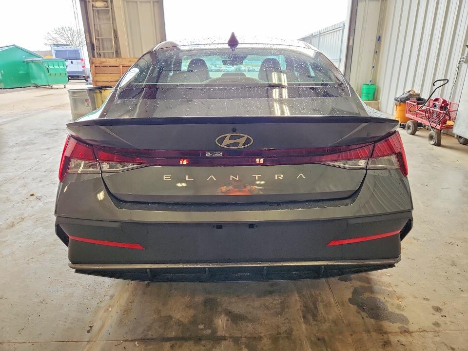 49936856 :رقم المزاد ، KMHLM4DG9SU045428 vin ، 2025 Hyundai Elantra مزاد بيع
