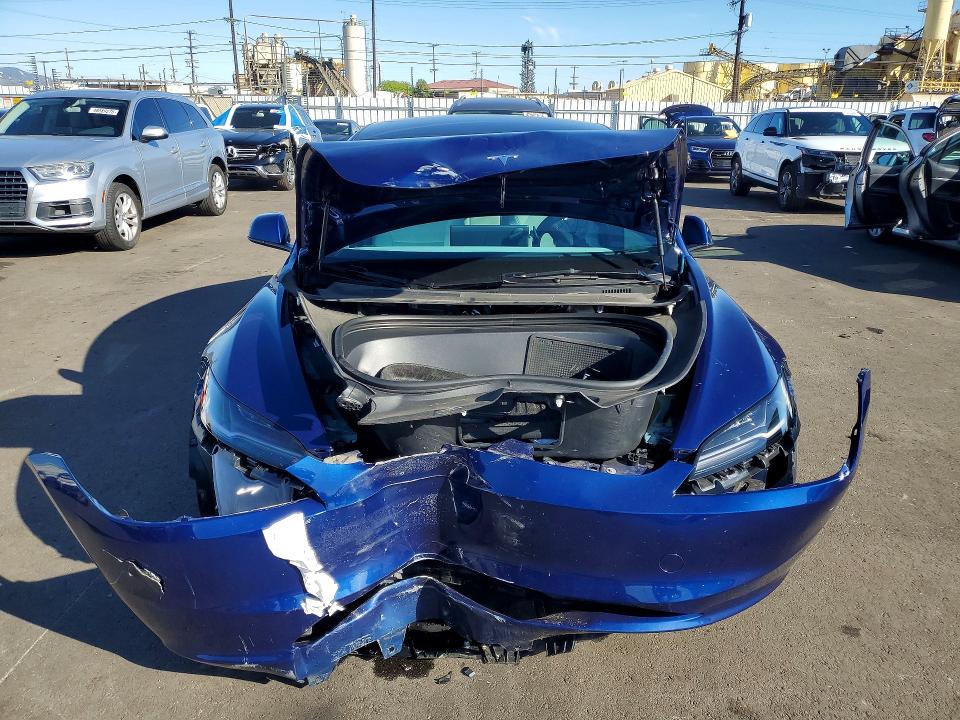 50149046 :رقم المزاد ، 5YJ3E1EA1SF041876 vin ، 2025 Tesla Model 3 مزاد بيع