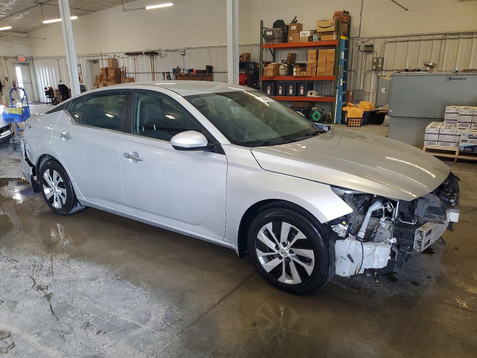 2019 Nissan Altima მანქანა იყიდება აუქციონზე, vin: 1N4BL4BV1KN324215, აუქციონის ნომერი: 48934086