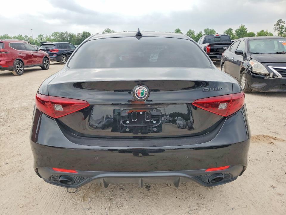 2020 Alfa Romeo Giulia მანქანა იყიდება აუქციონზე, vin: ZARFAMAN0L7626738, აუქციონის ნომერი: 51477396