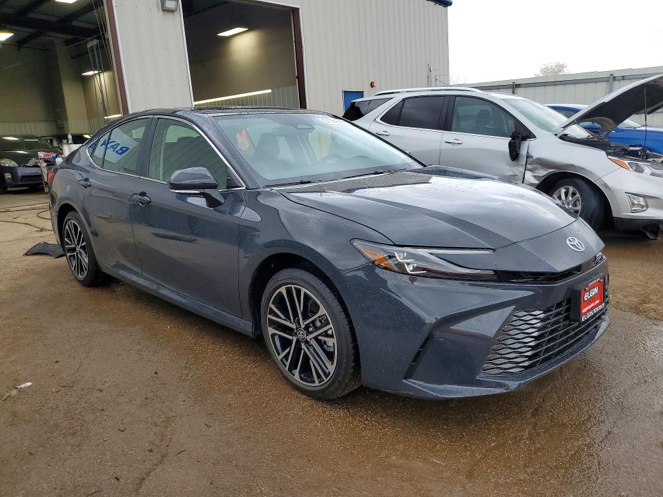 51124066 :رقم المزاد ، 4T1DBADK3TU555739 vin ، 2026 Toyota Camry مزاد بيع