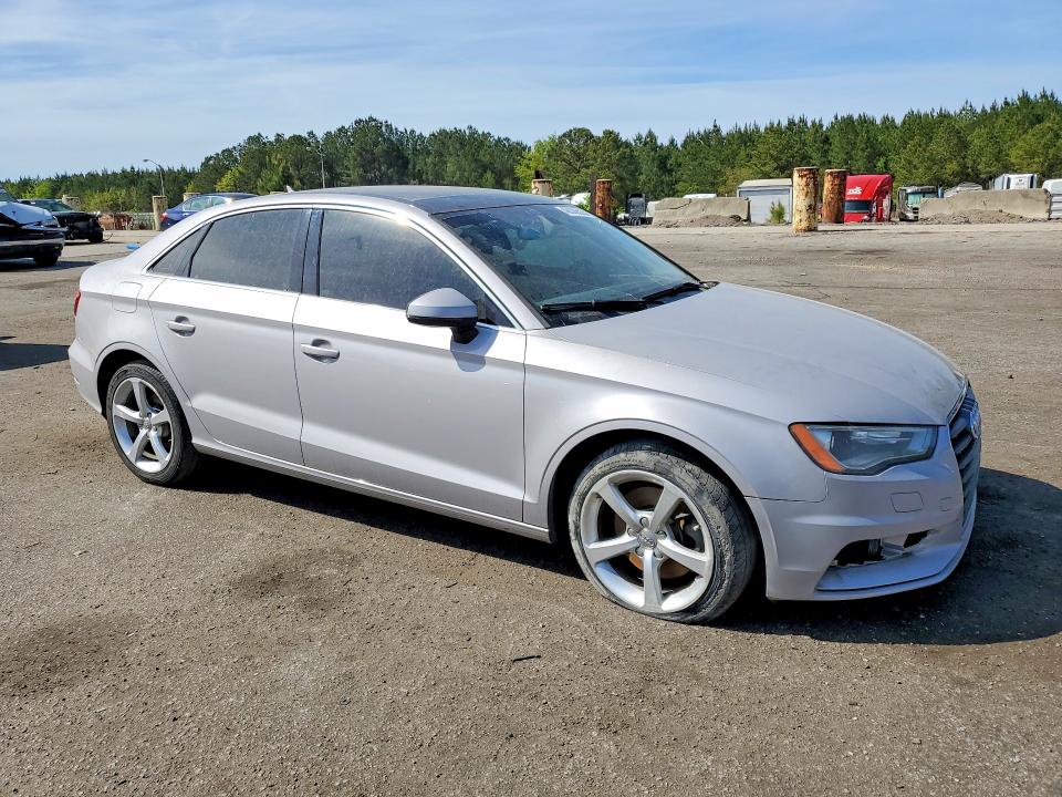 Продажа на аукционе авто 2015 Audi A3, vin: WAUACGFF1F1065486, номер лота: 48536526