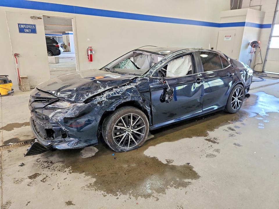 50335856 :رقم المزاد ، 4T1C11AK8LU989951 vin ، 2020 Toyota Camry مزاد بيع