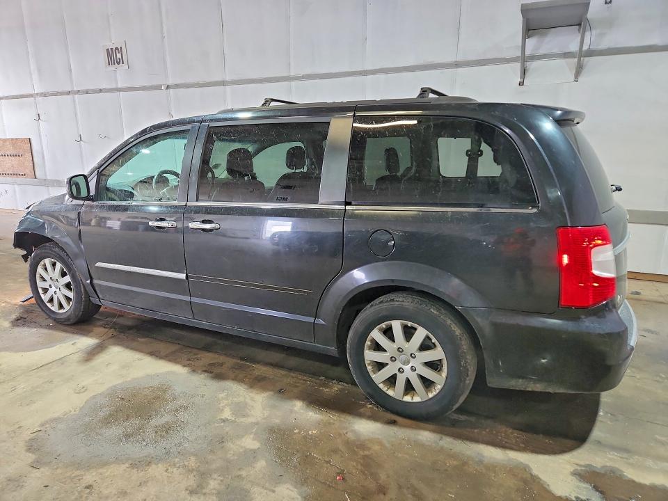 2015 Chrysler Town & Country მანქანა იყიდება აუქციონზე, vin: 2C4RC1BG2FR618014, აუქციონის ნომერი: 48577276