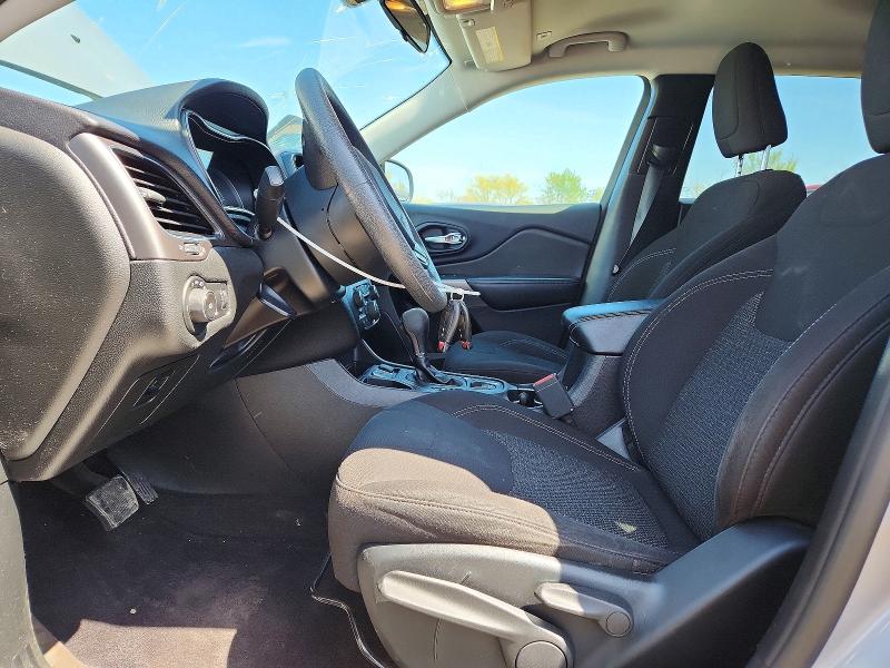 49988966 :رقم المزاد ، 1C4PJLCB7KD128550 vin ، 2019 Jeep Cherokee مزاد بيع