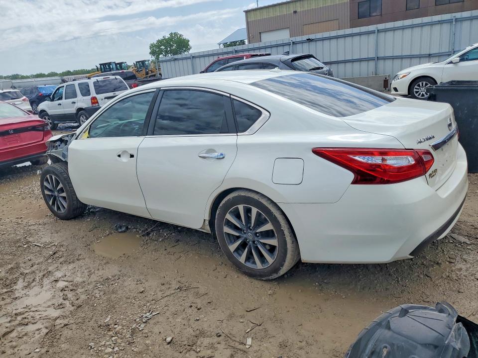 2017 Nissan Altima მანქანა იყიდება აუქციონზე, vin: 1N4AL3AP8HC268500, აუქციონის ნომერი: 50526446