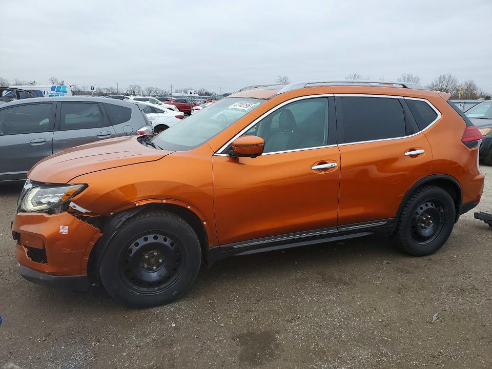 47740196 :رقم المزاد ، 5N1AT2MV9HC800122 vin ، 2017 Nissan Rogue مزاد بيع