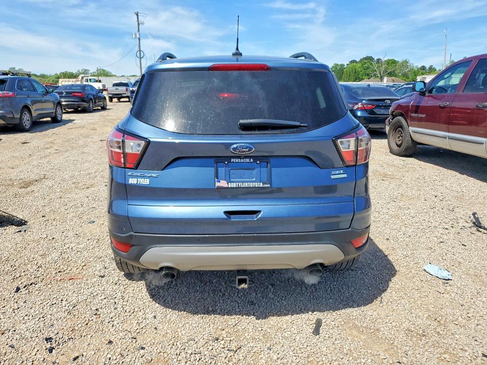 48914796 :رقم المزاد ، 1FMCU0HD8JUA44312 vin ، 2018 Ford Escape مزاد بيع