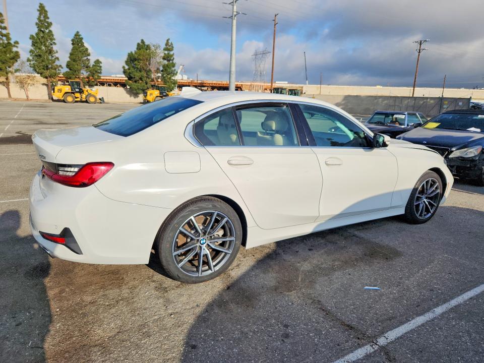 51404666 :رقم المزاد ، 3MW5R1J02L8B36363 vin ، 2020 Bmw 330i مزاد بيع