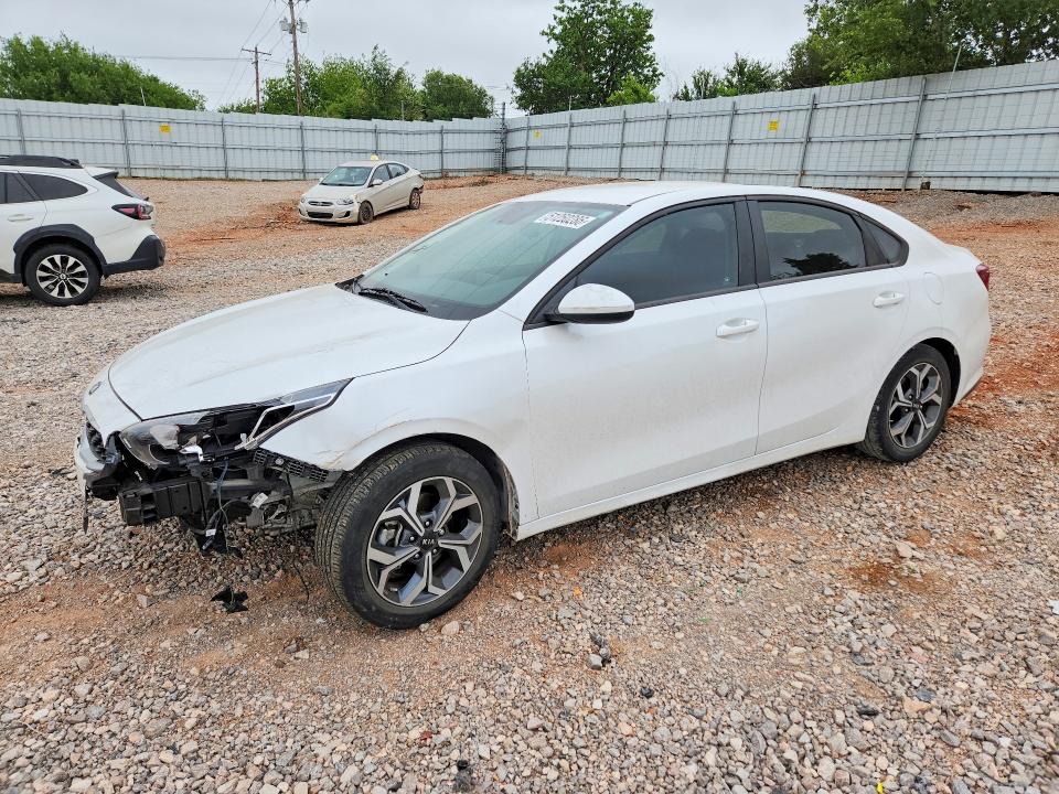 51250286 :رقم المزاد ، 3KPF24AD8ME359980 vin ، 2021 Kia Forte مزاد بيع