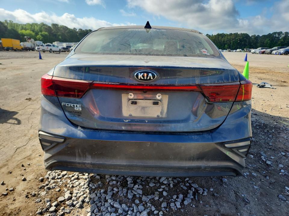 2021 Kia Forte მანქანა იყიდება აუქციონზე, vin: 3KPF24AD1ME394117, აუქციონის ნომერი: 49234596