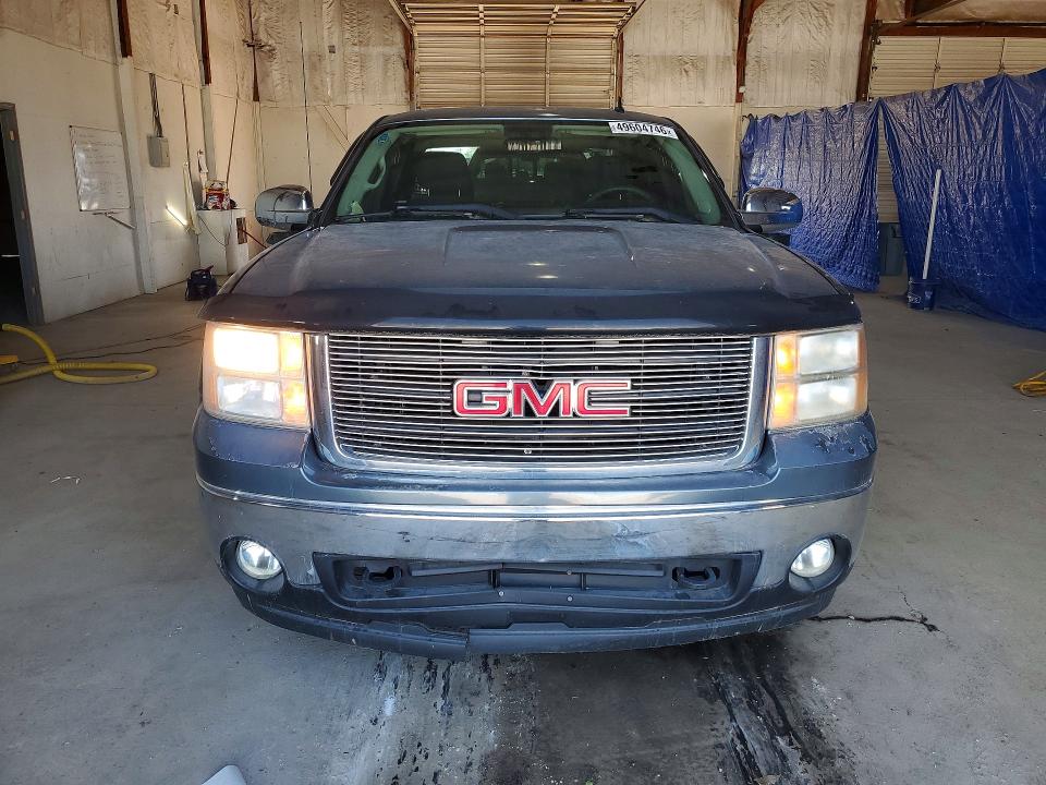 49604746 :رقم المزاد ، 2GTEC19J771611625 vin ، 2007 Gmc New Sierra مزاد بيع