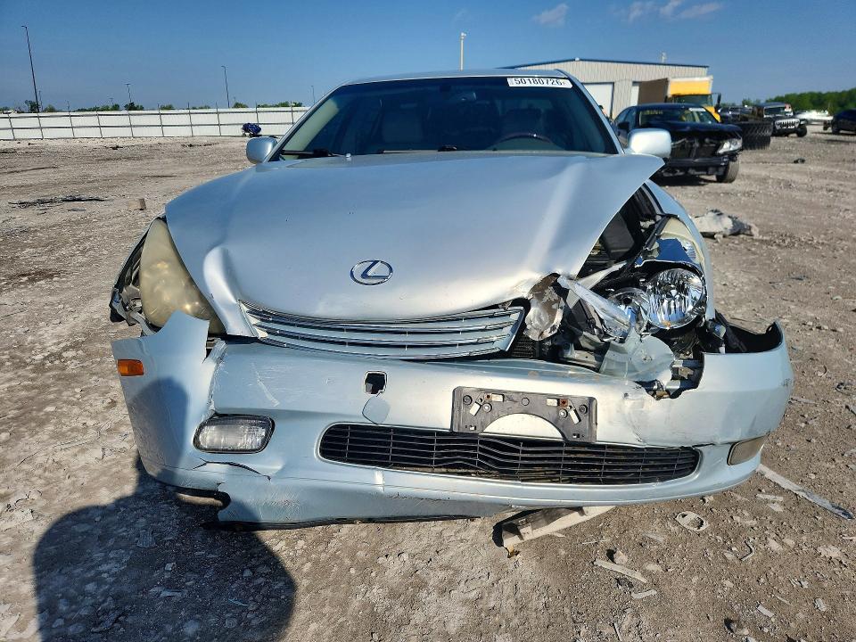 50180726 :رقم المزاد ، JTHBF30G530111779 vin ، 2003 Lexus Es مزاد بيع