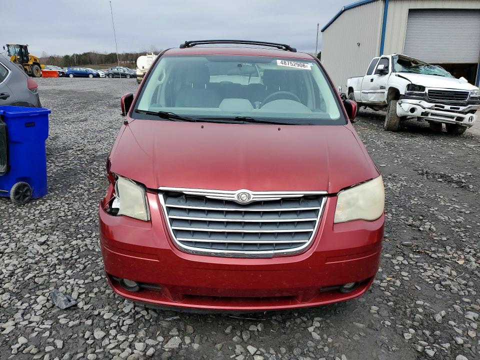 48752906 :رقم المزاد ، 2A4RR5D19AR319413 vin ، 2010 Chrysler Town & Country مزاد بيع