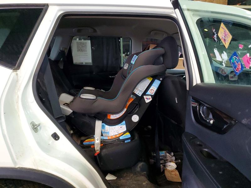 Auction sale of the 2018 Nissan Rogue, vin: 5N1AT2MV6JC811648, lot number: 47829166