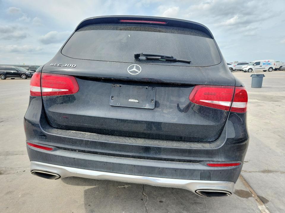 48469326 :رقم المزاد ، WDC0G4JB6HV011452 vin ، 2017 Mercedes-benz Glc مزاد بيع
