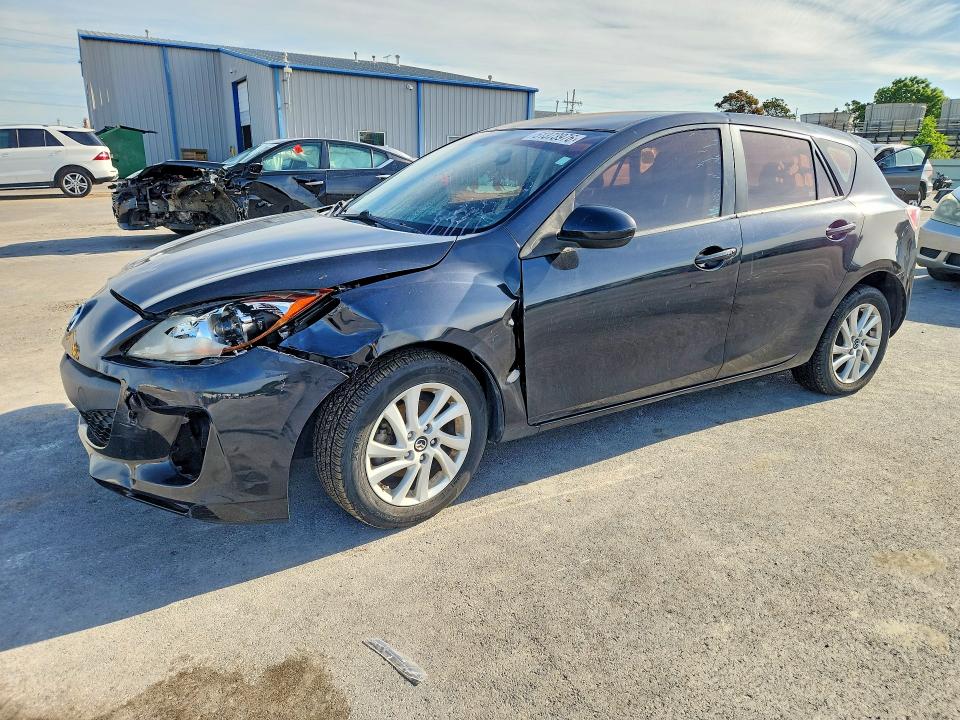 51373976 :رقم المزاد ، JM1BL1L78D1732455 vin ، 2013 Mazda 3 مزاد بيع
