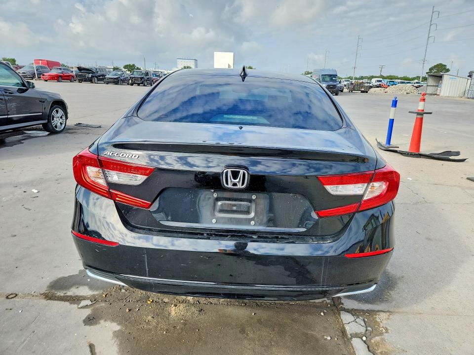 50105536 :رقم المزاد ، 1HGCV1F59KA136536 vin ، 2019 Honda Accord مزاد بيع