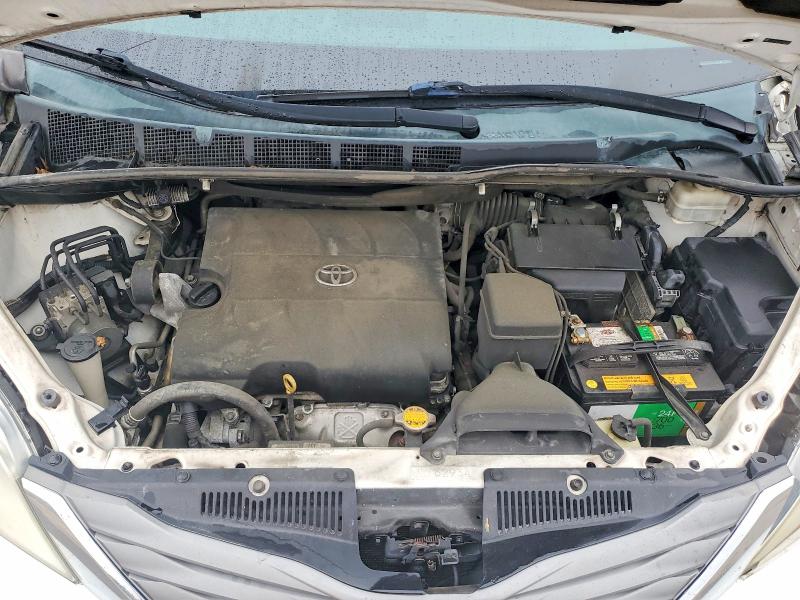 50720906 :رقم المزاد ، 5TDYK3DC4ES503182 vin ، 2014 Toyota Sienna مزاد بيع